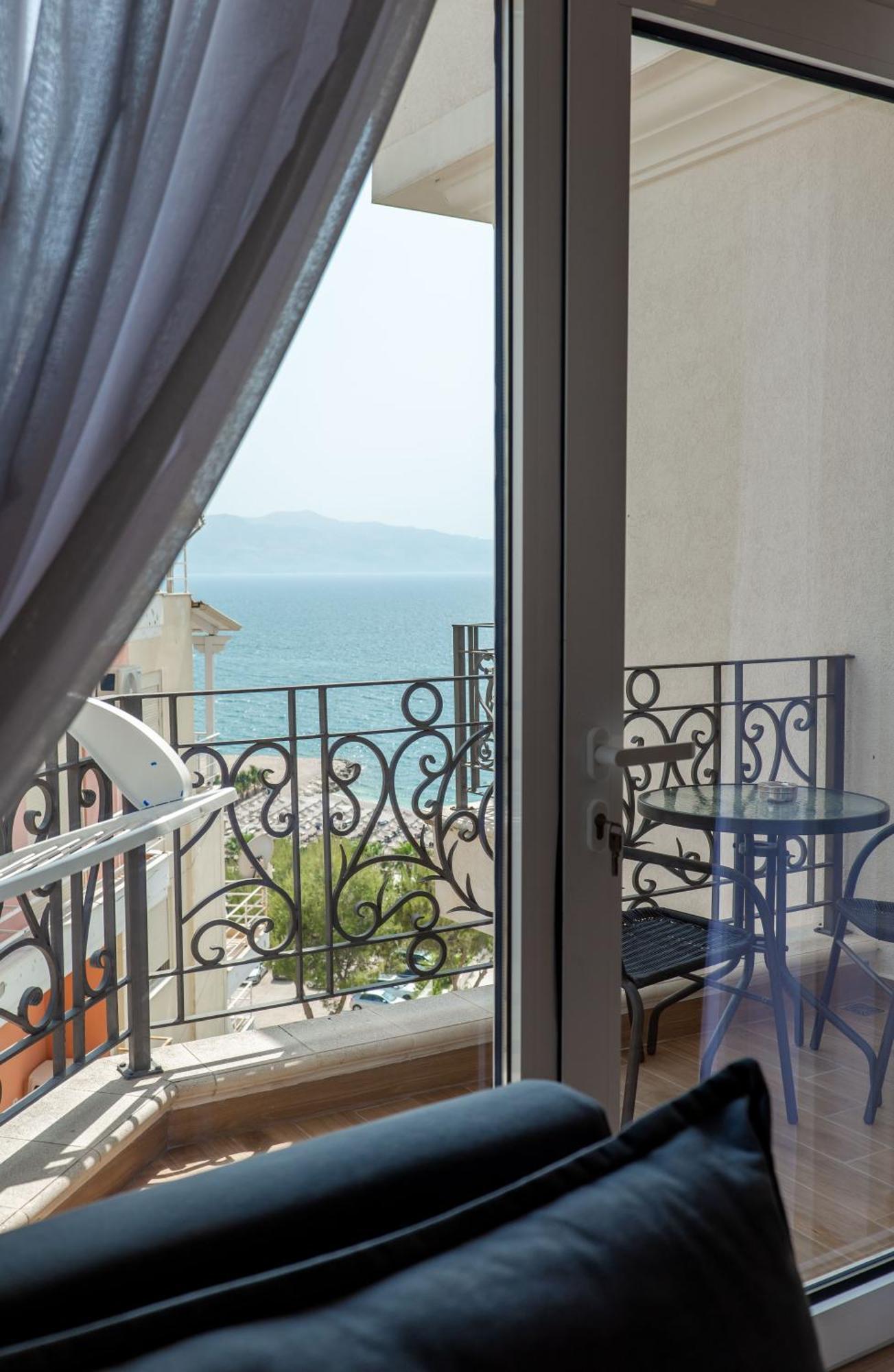 Ami Mar Hotel Саранда Экстерьер фото